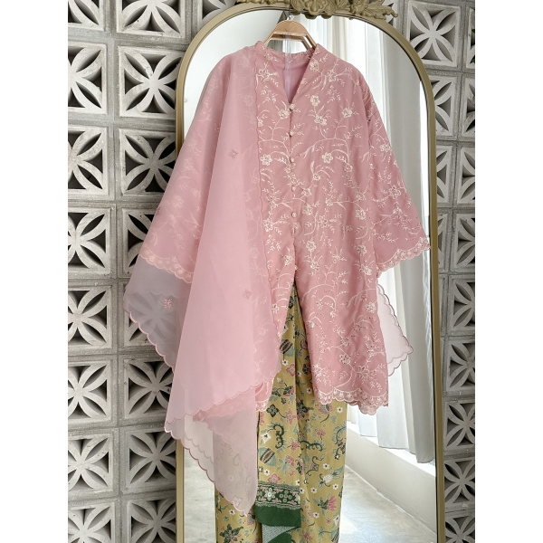 Kencana Kebaya Labuh